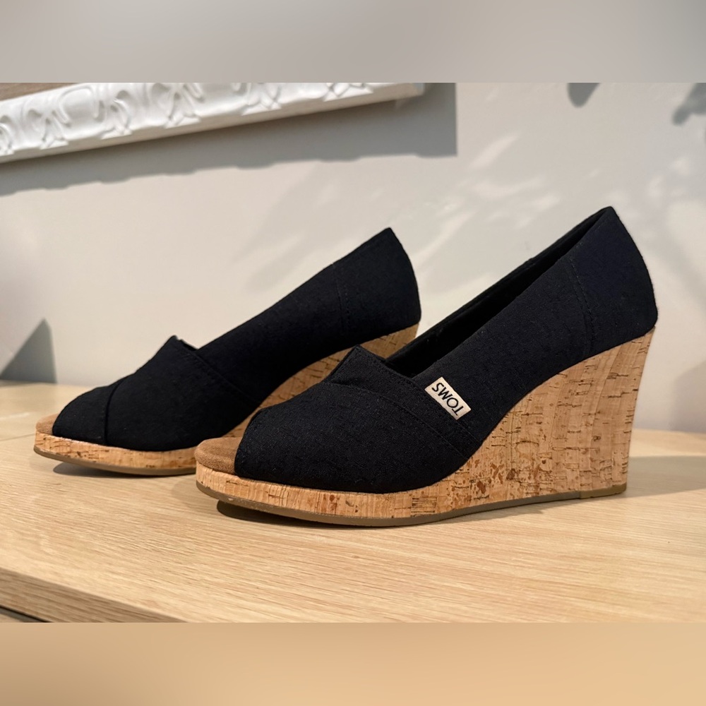 TOMS Women's Black Wedge Shoes